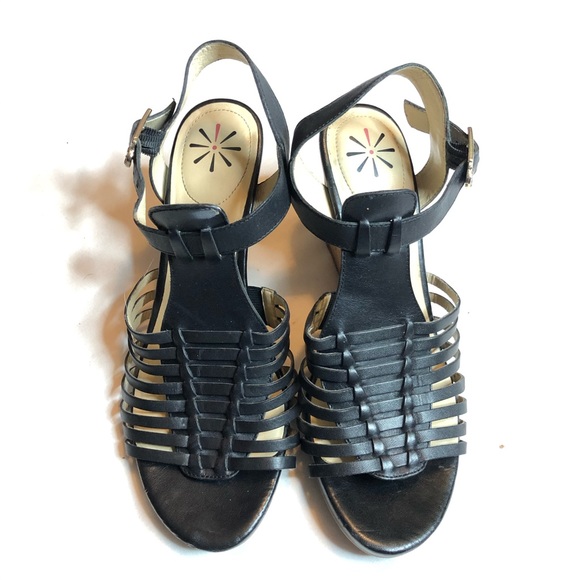 Isaac Mizrahi black leather wedge strappy sandals - Picture 4 of 7